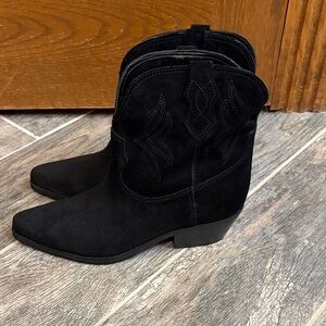 Nine West Women’s Texen Ankle Boot, Black Suede, Size 7.5